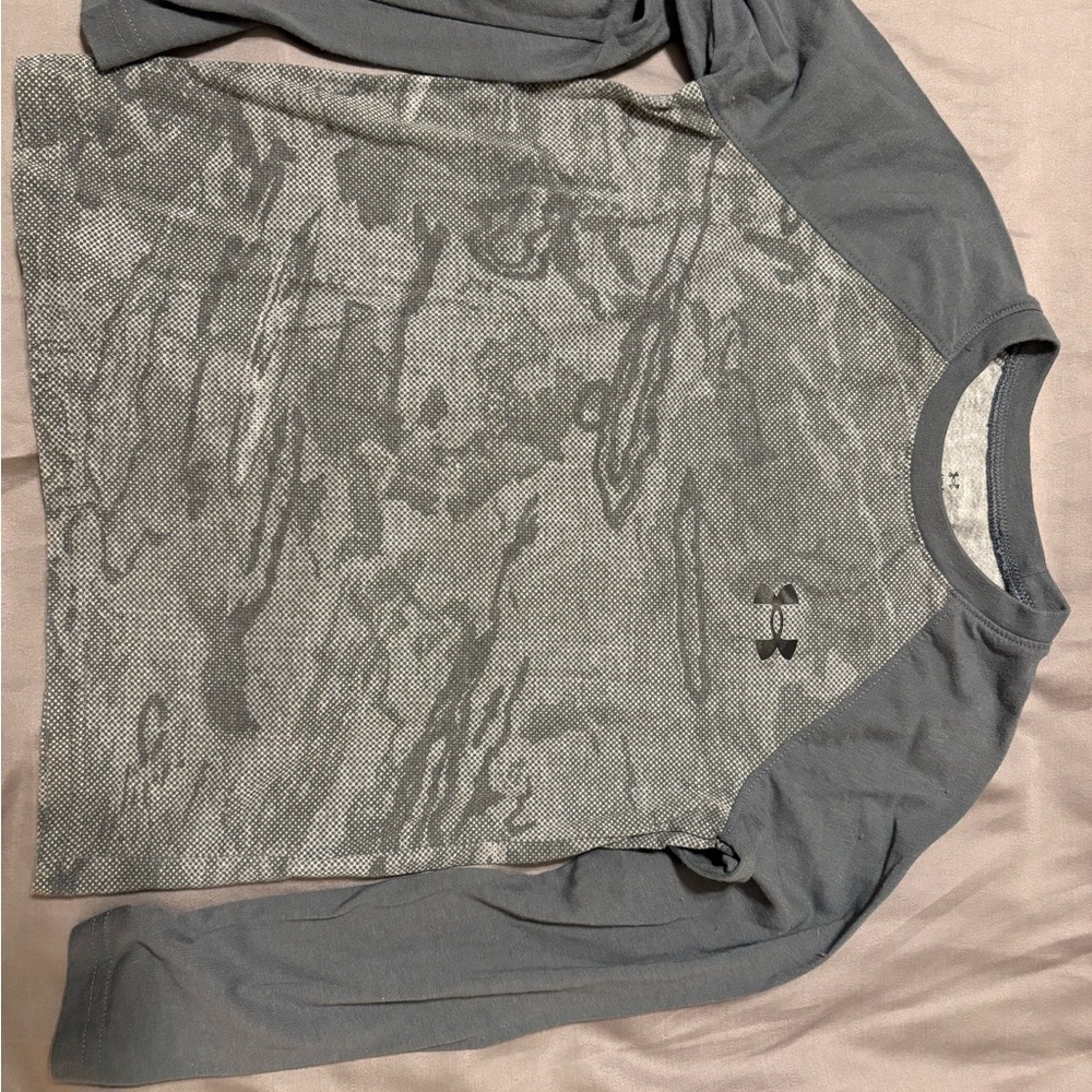 Under Armour Two-Tone Gray Long Sleeve Shirt